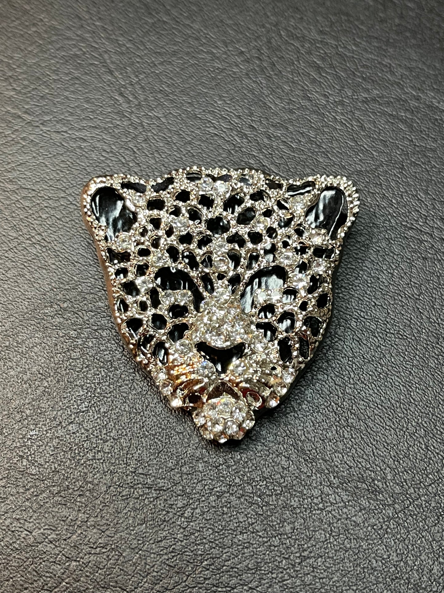 Pregadeira Leopardo