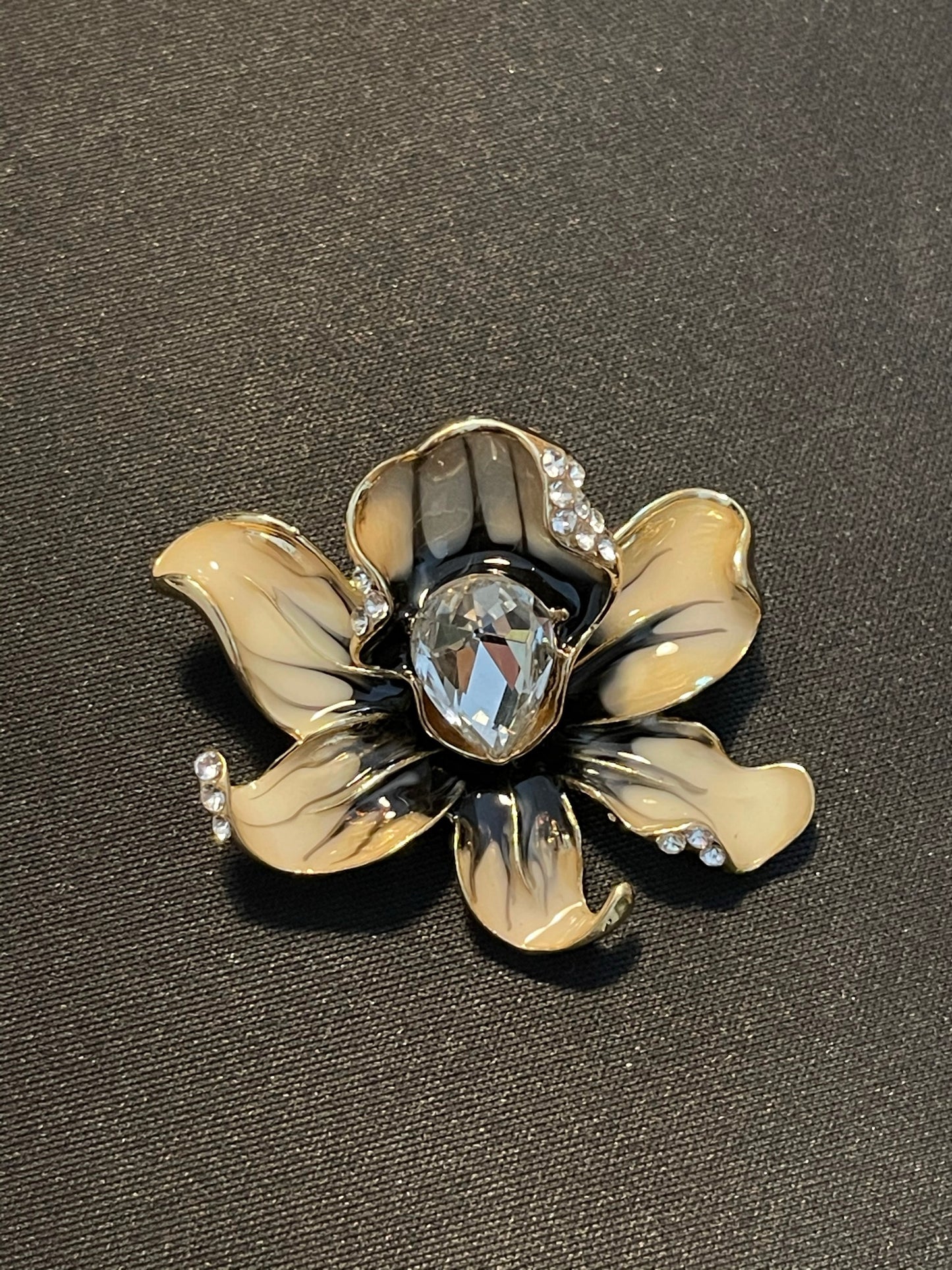 Pregadeira Orquídea