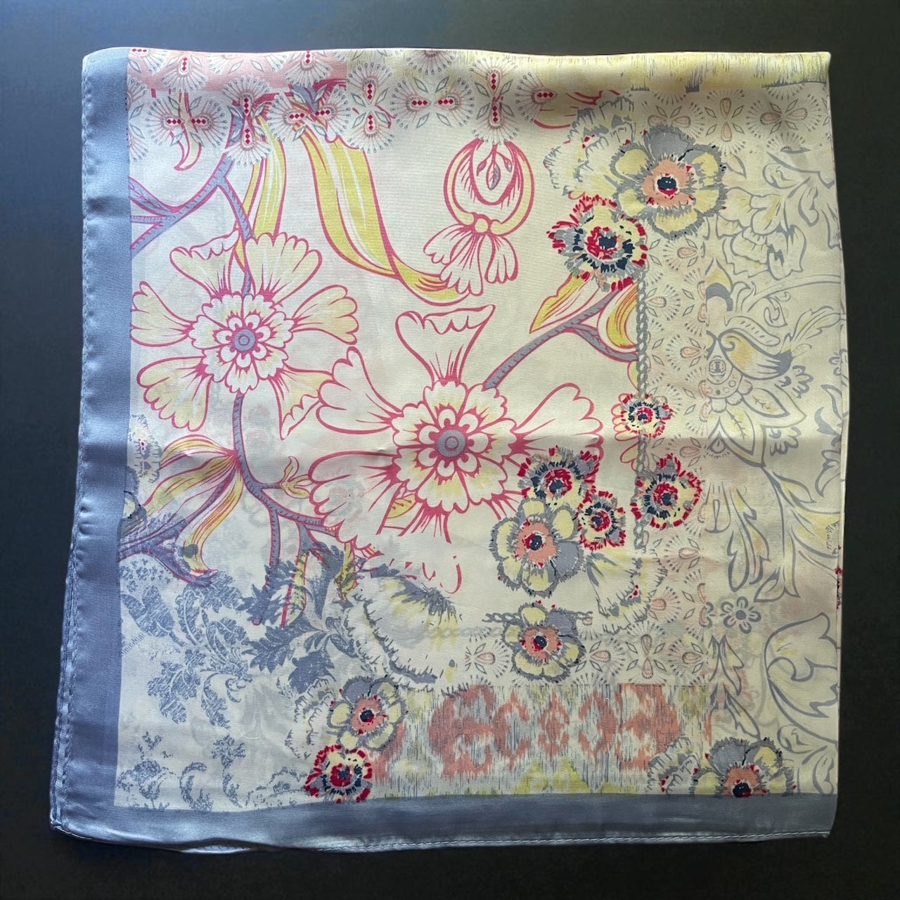 Lenço Floral