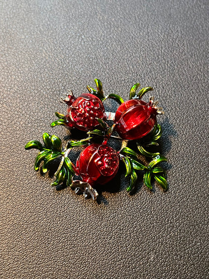 Broche de granada
