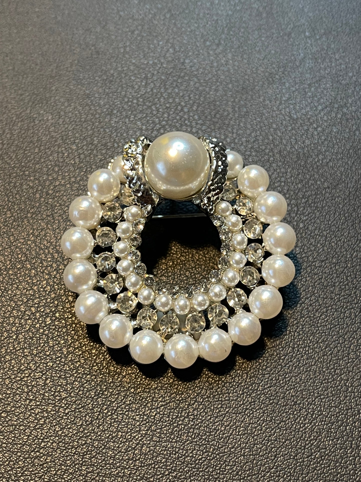 Pearl Ornament Brooch