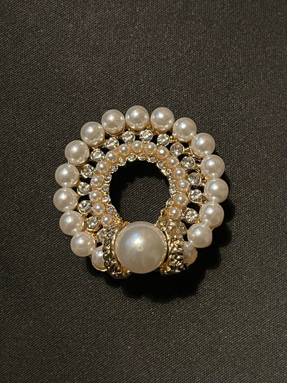 Pearl Ornament Brooch