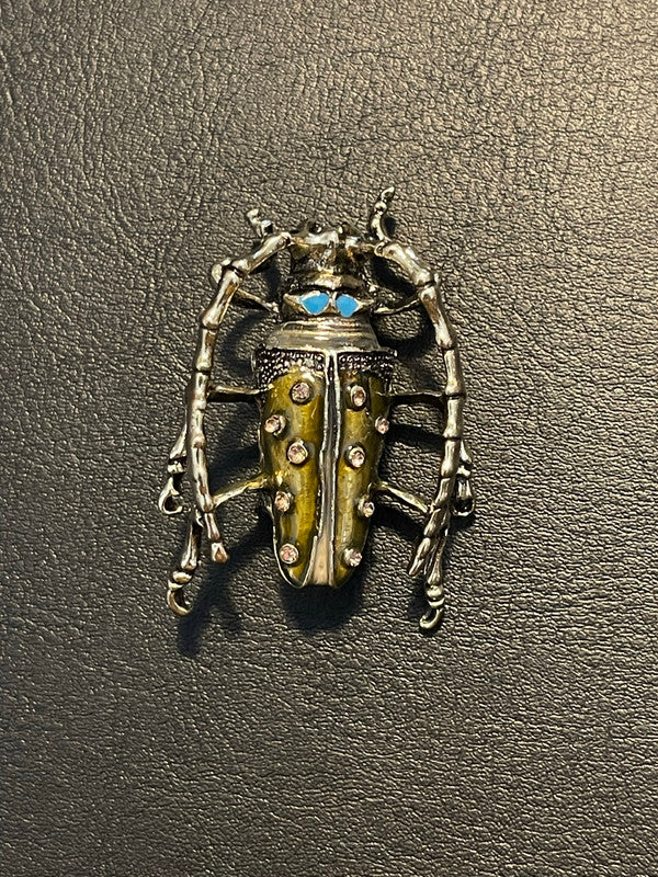 Pregadeira Escaravelho