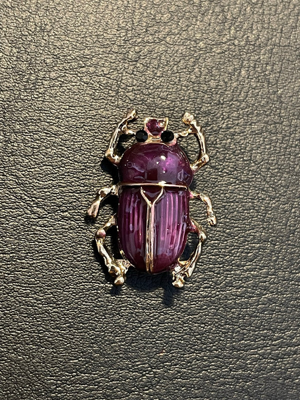 Pregadeira Escaravelho